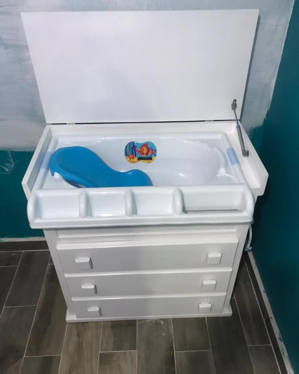 COMODA BAÑERA
